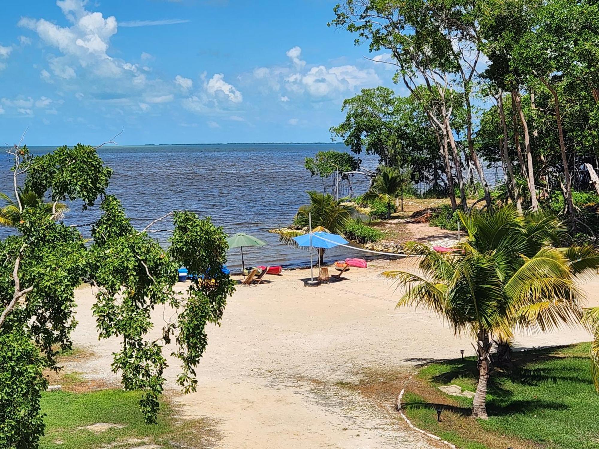 Seaside Chateau Resort Cidade de Belize Exterior foto