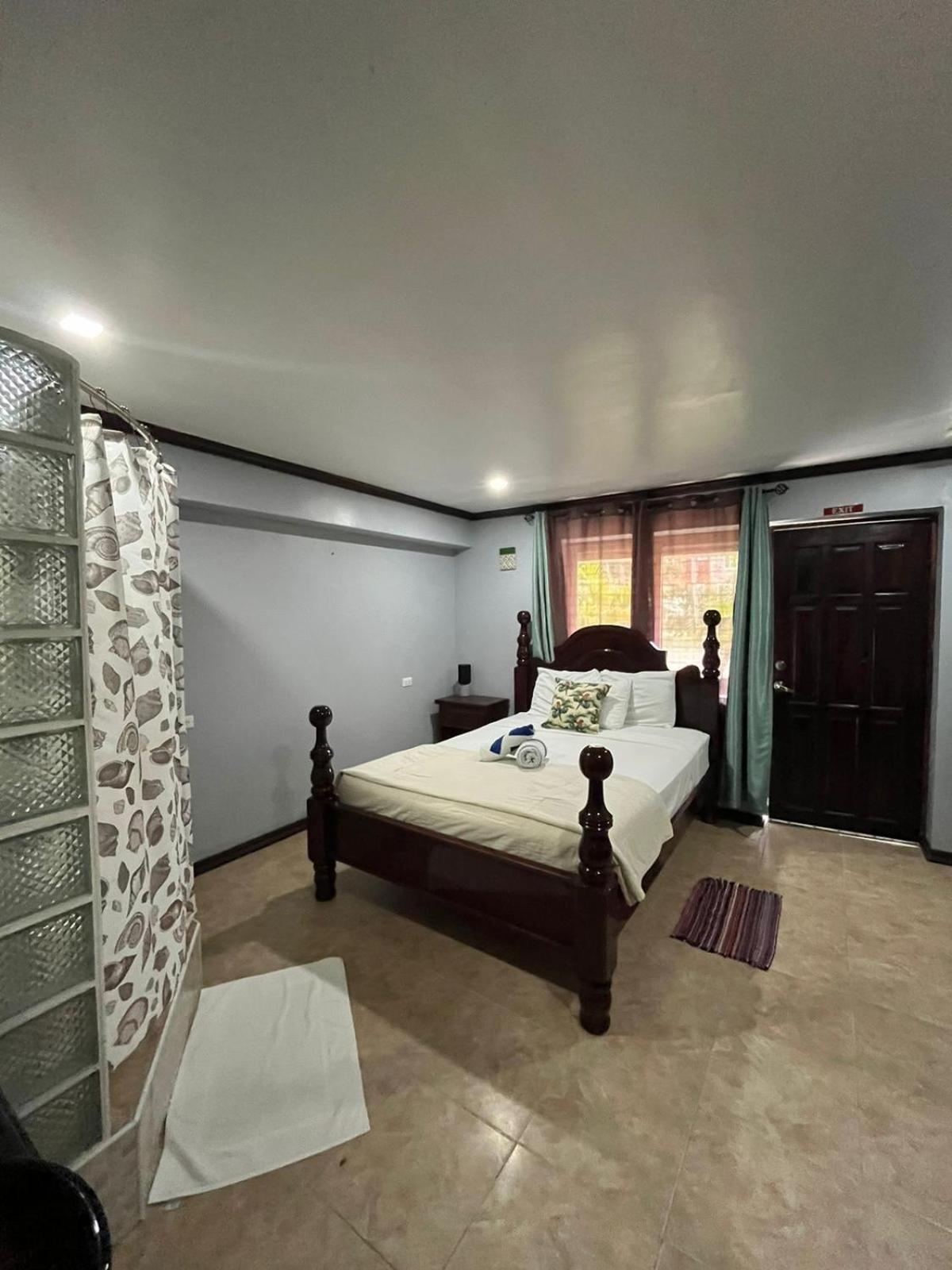 Seaside Chateau Resort Cidade de Belize Exterior foto